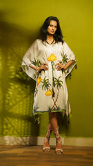 Breezy Bliss – Hand-Painted Floral Kaftan